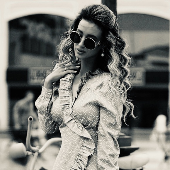 Dolce & Gabbana Sunglasses, New - Picture 9 of 11